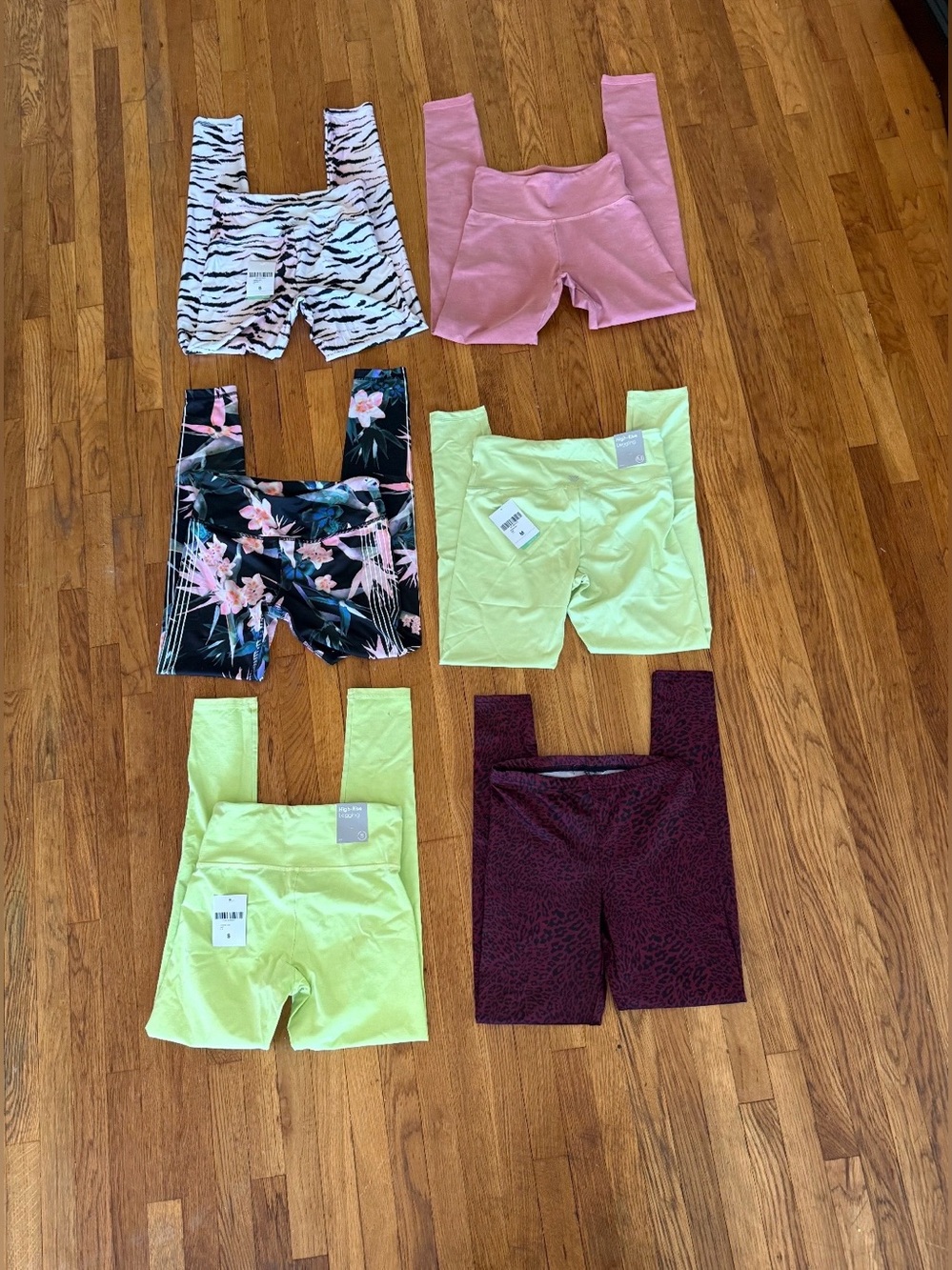 New Gym Pants/Leggings Bundle (5 Small, 1 Medium)